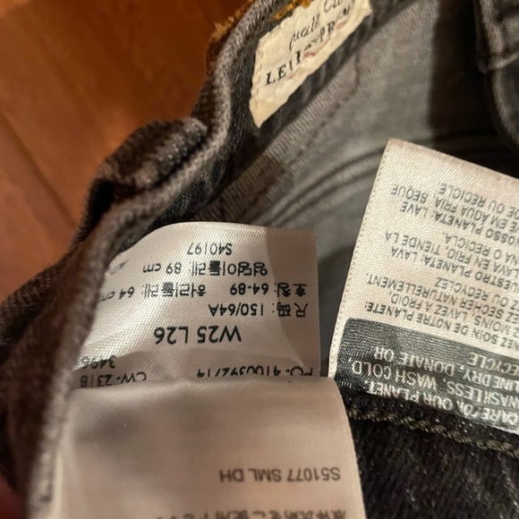 501® ORIGINAL CROPPED STUDDED WOMEN'S JEANS - Picture 6 of 8